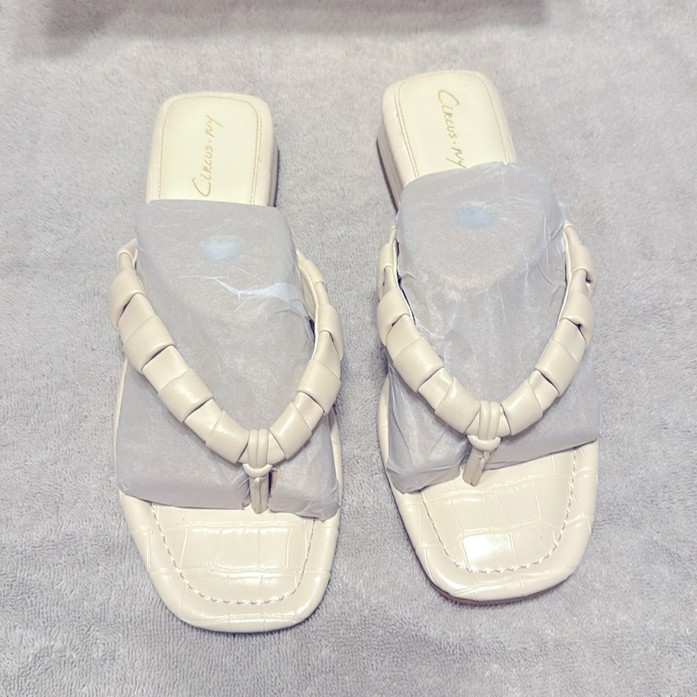 Sandals - Picture 7 of 11
